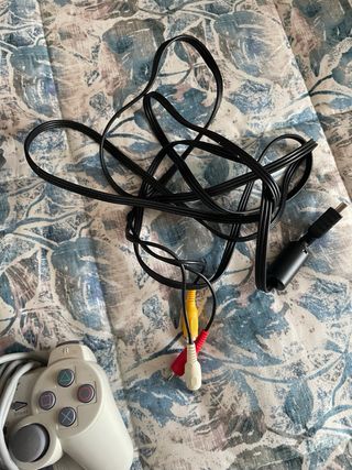 Consola Sony PS one + cables