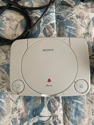 Consola Sony PS one + cables