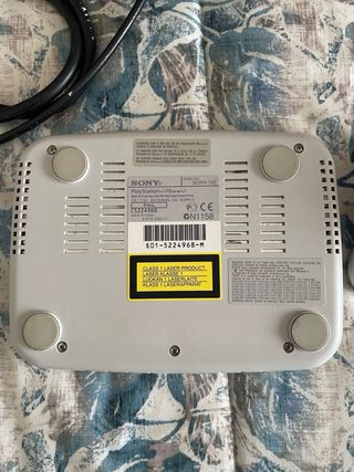 Consola Sony PS one + cables