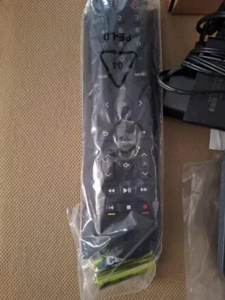 Descodificador UHD Movistar + Mando