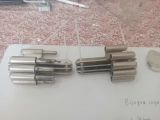 Bisagra niquelada puerta izquierda