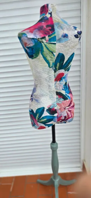 Maniquí Talla 44 Estampado Floral