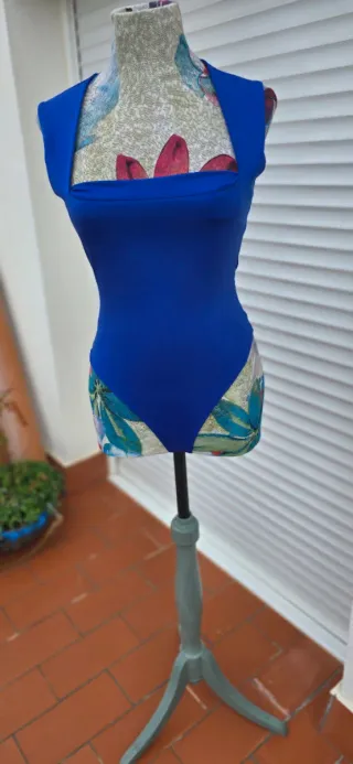 Maniquí Talla 44 Estampado Floral