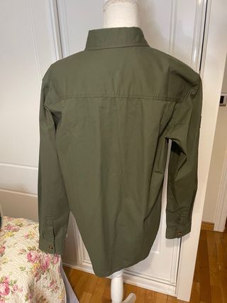 Camisa verde militar con parches, unisex