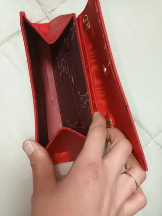 Bolso de fiesta rojo con pedrería