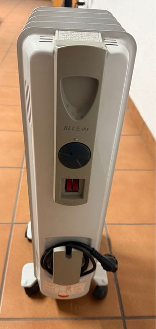 Dos Radiadores eléctricos blancos