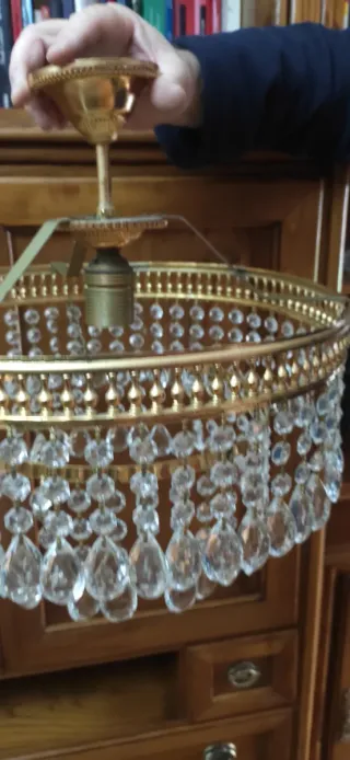 Lámpara Clásica Colgante Dorada Cristal