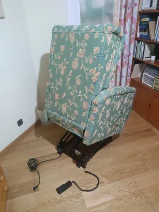 Butaca reclinable tapizada