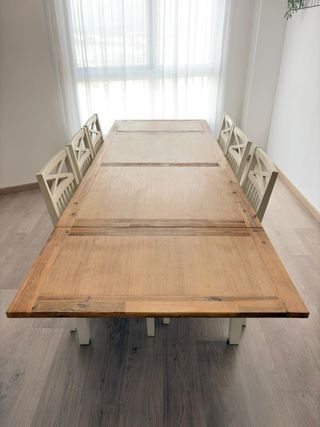 Mesa de madera extensible y 6 Sillas