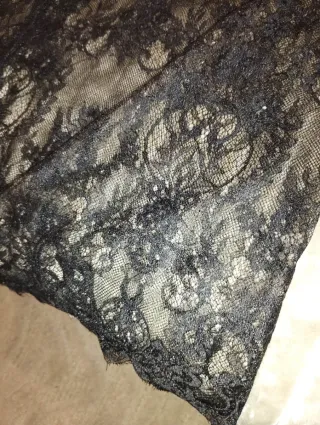 Falda negra con detalle de encaje talla XXL