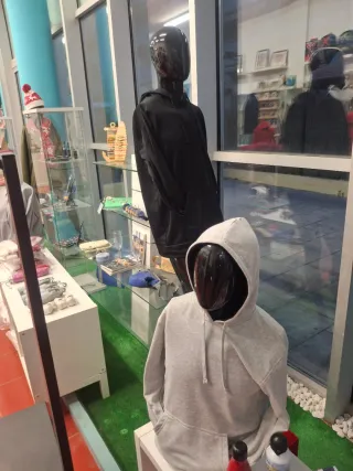 Maniquí negro cuerpo entero