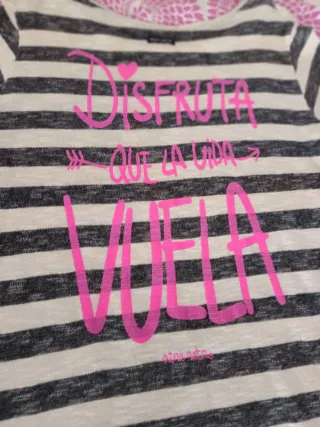 Vestido de rayas estilo retro colores crema y gris