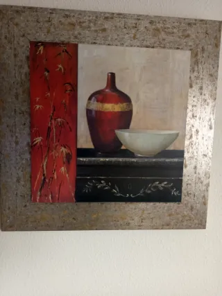 Cuadro decorativo con marco dorado