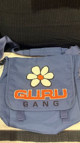 Mochila Cruzada Guru Gang Flor Azul Naranja