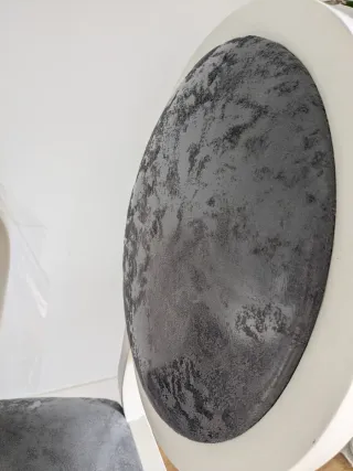 Sillas madera medallón blancas y gris plata 6