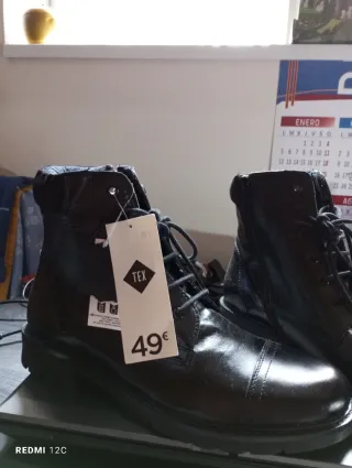 Botas piel caballero.