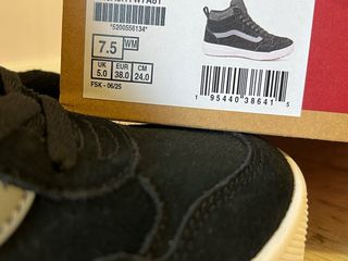 Zapatillas Vans Negras y Grises