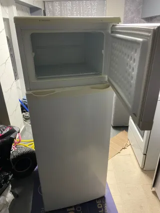 Nevera Westinghouse Blanca