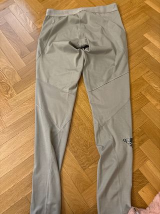 Mallas Adidas grises