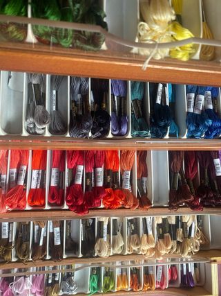 Mueble organizador de hilos ISPE