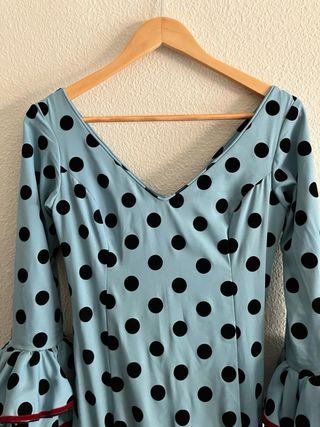 Traje de Flamenca lunares Ancho: 34-36 Largo: 145
