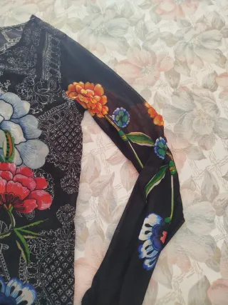 Blusa Desigual Estampada Manga Larga