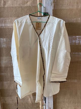 Conjunto de kimono y pantalón estilo balinés