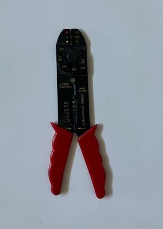 Alicates Pelacables y Cortacables