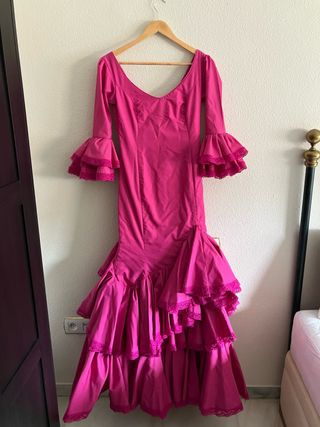 Traje de Flamenca Rosa Ancho: 34-36 Largo: 145