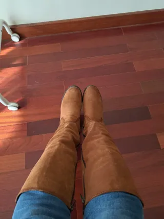 Botas altas camurça castanhas