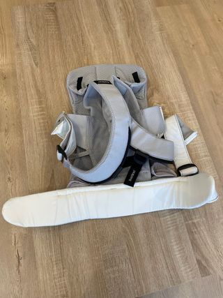 Mochila BabyBjorn One Air Gris en perfecto estado