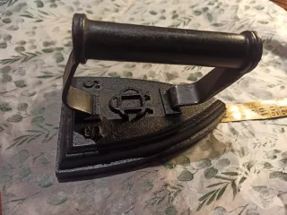 Plancha de hierro antigua N6