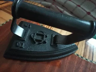 Plancha de hierro antigua N6