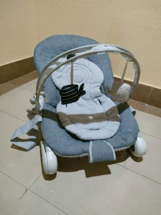 Hamaca para bebé marca Chicco.