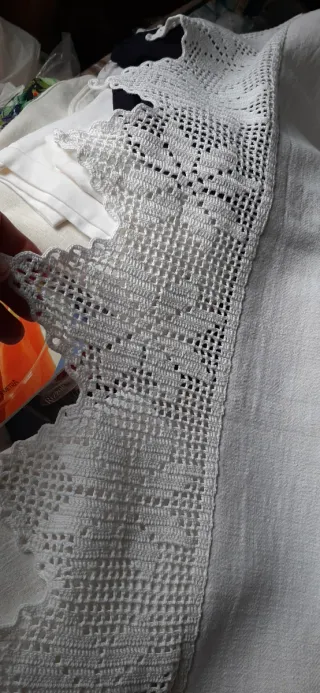 Telo  con inserti a uncinetto 215x175 cm