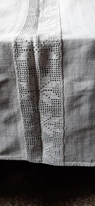 Telo  con inserti a uncinetto 215x175 cm