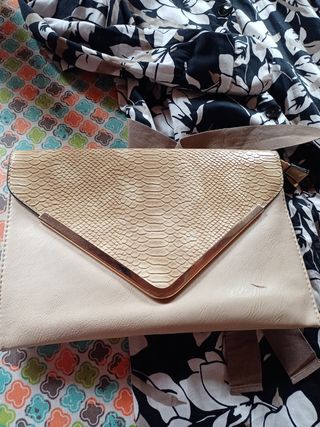 Vestido camisero estampado con bolso