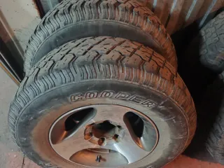 Llantas 235/75R15 M+S Todo Terreno