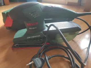 Lijadora Bosch PSS 250 A