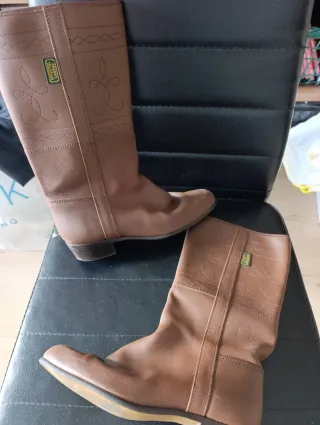 Botas camperas altas niño marrones