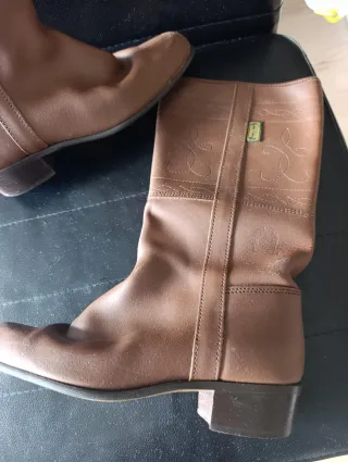 Botas camperas altas niño marrones