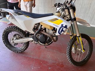 Husqvarna FE 350 Enduro Moto