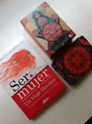 Lote oráculo Mujer medicina y libro ser mujer