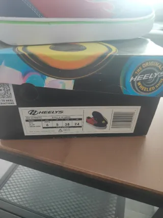 Zapatillas Heelys con Ruedas Talla 38