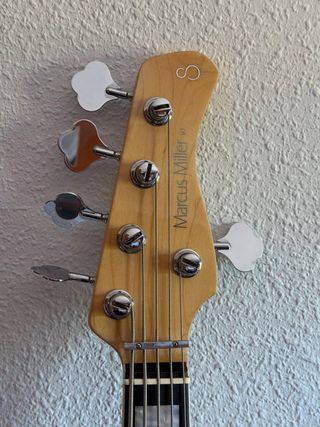 Bajo Eléctrico Sire Marcus Miller V7 (5 cuerdas)