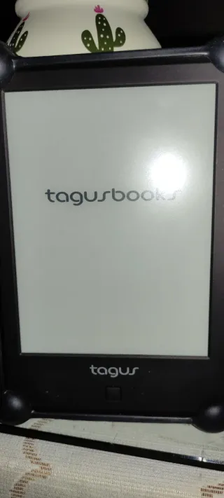 Libro electrónico Tagus Iris Negro