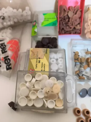 Lote tapones tornillos y accesorios montaje