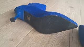 Botín calcetín azul tacón fino