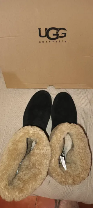 Botas UGG Ante Negro Talla 40