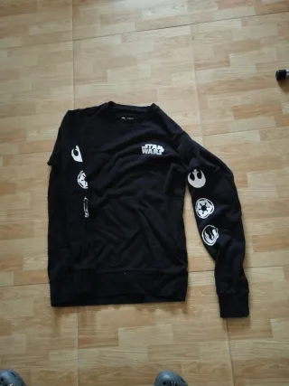 Sudadera Star Wars Negra y logos oficiales blancos